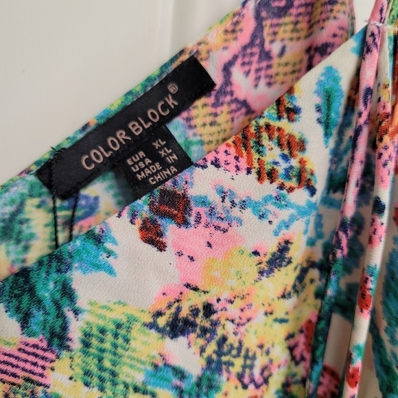 Floral Mini Dress - Picture 4 of 10